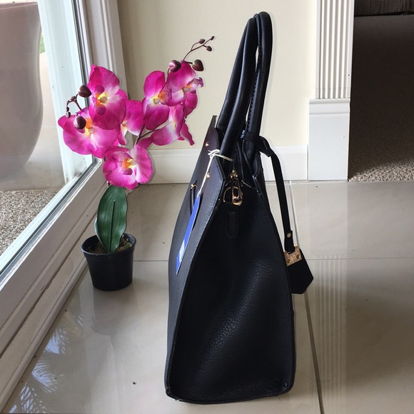 ✨GLAM BLACK TOTE✨ - Picture 3 of 8